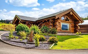 The Log Cabins At The Vu