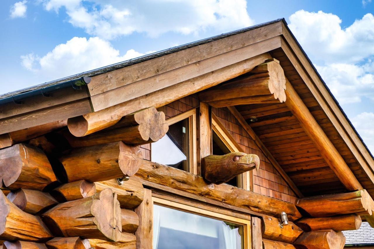 The Log Cabins At The Vu Bathgate Exterior photo